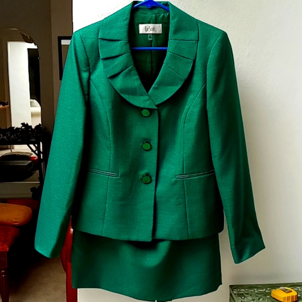 Le Suit Skirt Suit